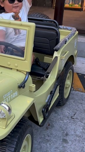 🚗💨 Primo and Mommy are living the dream in their Little Rider Willys Jeep! 🌟 With its classic charm and Matcha color, this 3-seater, 24-volt ride is pure joy on wheels! 🍵👪 Watch as Primo takes the wheel and drives into unforgettable adventures! 🌈 Don't miss out on the magic of family moments with Little Rider PH! #LittleRiderPH #FamilyFun #WillysJeep #ClassicRide 🎉 | Little Rider Ph