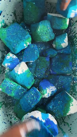 Satisfying Chalk Crushing ASMR Experience