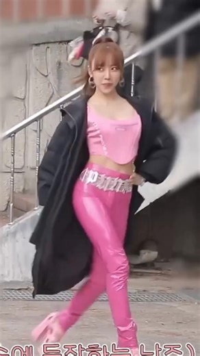 Namjoo Pink vinyl pants & crop top | ‘Pink drive Behind | APINK #apink #namjoo #남주 #에이핑크 @QBonitchua