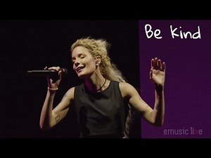 Halsey - performs “be kind” at “hangout festival 2022” ( full performance)