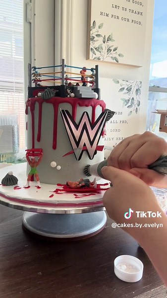 Wwe cake 🩸🎂 #wwe #wwecake #houstoncake #caketopper #houstonbaker #fyp #cakeideas #caketutorial #caketok