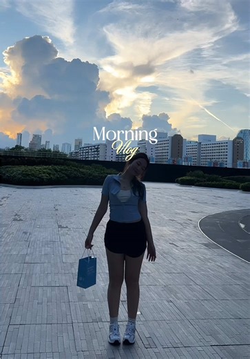 Morning run club ja 🏃🏻‍♀️💨 @MizuMi. @formalab_th #runclub #mizumi #morningvibes #formalabclub #bangkokrunning