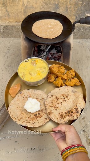 Village style kadhi pakoda and roti | Noty Recipe