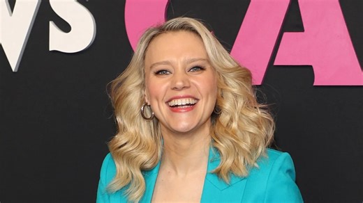 ‘SNL’ Sets Kate McKinnon to Return for Christmas Show | THR News Video