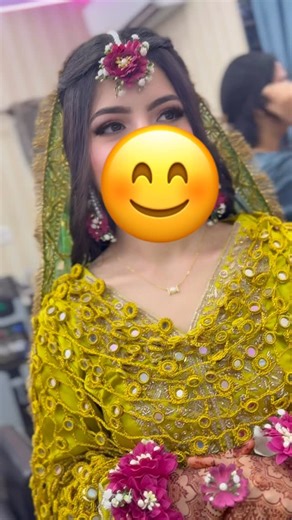 The Beauty Lounge on Instagram: "Bride review about her makeup #beautylounge #saloon #deraismailkhan💟 #blinkphotography #hyrdafacial"