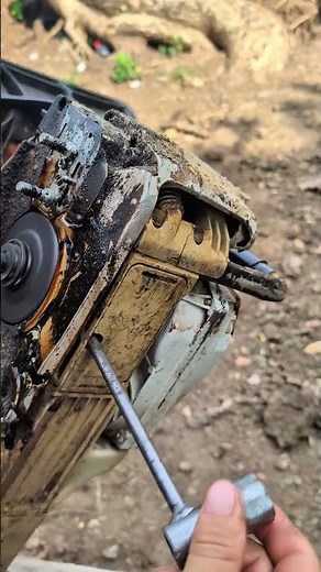 How to adjust the chainsaw chain oil flow 💪🔥 #chainsaw #sthil #asmr