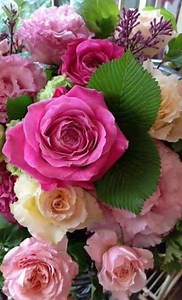 Flowers to brighten your day❤️💕❤️ | Mary's Creative Designs