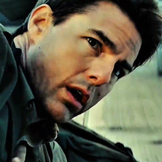 How many times can a person be resurrected?😬🤯Edge of Tomorrow 2014 #shorts #trending #filmanalysis