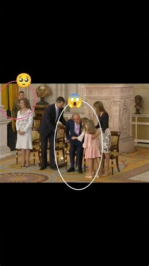 ☄️Shocking Moment! Grandfather Falls During Princess Leonor’s Hug#royal #leonor #sofia #grandfather