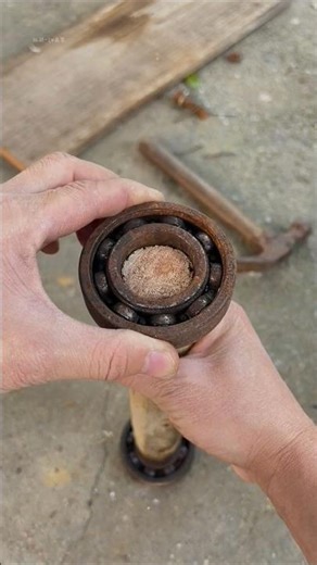 This guy Turns Waste Material Into Amazing Toy