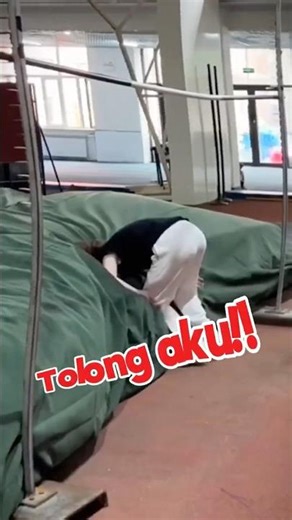 Cewek ini mengikuti pelatihan atlet di negaranya😂 #shortviral