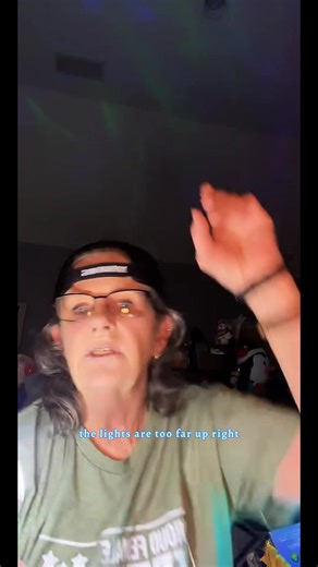 4 Pack Rechargeable Emergency Light Bulbs A19, Camping Lamp Battery Powered LED Light Bulb 6000K Daylight E26 E27 120 Volt 12W 60W Equivalent with 1200mAh for Home Power Outage Camping Hurricane