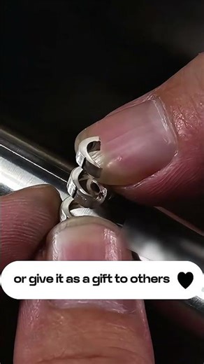 Handmade colored gemstone spring ring #bestring #jewellery #smallbusiness #jewellerydesign #ring