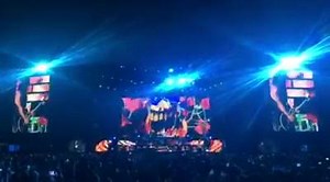 165K views · 4.5K reactions | O momento de "Sweet Child O' Mine" ! Sente o clima! 落#GunsNRoses #NotInThisLifeTimeTour | Mercury Concerts | Facebook