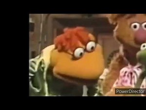 Muppets Scooter Reads Mail Call