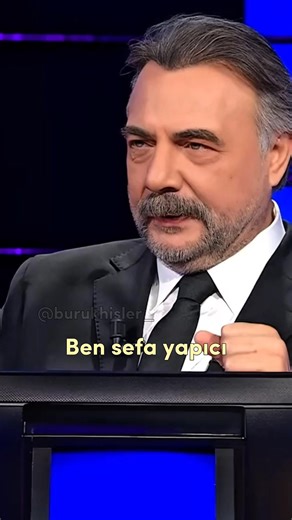 @magazinvekomedim on Instagram: "Daha fazlası için takip edin. Futbol sahası dikdörtgen şeklinde olup sahanın kenarlarda yer alan çizgileri taç çizgisi, kısa kenarlarda yer alan çizgiler ise kale çizgisi olarak adlandırılır. Kale çizgileri 45 ile 90 m arasında, taç çizgileri 90 ile 120 m arasında olmalıdır. Uluslararası maçlarda ise bu uzunluklar kale çizgileri için 64 ile 75 m, taç çizgileri için ise 100 ile 110 m olarak belirlenmiştir. Saha, her iki taç çizgisinin orta nokt