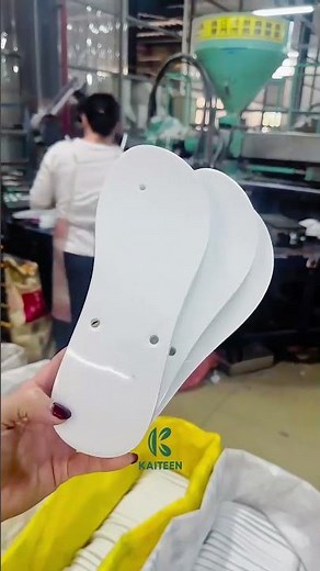 The PVC Injection Molding Process for Slippers