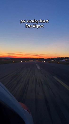 Voyage Berne ✈🇨🇭 ✈ ✈ ✈ 📸 @mattys_view @zoe.me.music #aviation #airport #airplane #flying #avgeek #aviationlovers #aviationphotography #planespotting #sunset #nature #photography #sky #zoe #sunsetphotography #bern #switzerland #swiss #eveningvibes #avgeek #bernairport | Bern Airport