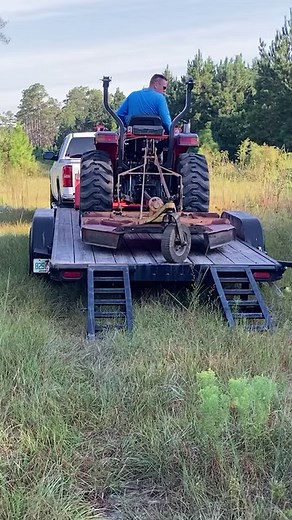 18K views · 249 reactions | Mowing/brush hogging 5 acres - satisfying progress. #kubota #farm #farmlife #Kubotatractor #Kubotausa #country #countrylife #brushhog #bushhog #mow #mowing #pineygrovehomestead | Piney Grove Homestead and Mini Farm | Facebook