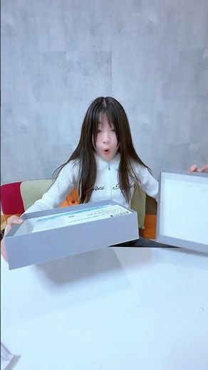 ILLITから謎の箱が届いた‼️アイリット NOT CUTE ANYMORE - はねまりチャンネル