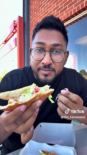 Chickwich sandwich from Chicken Licken — R42 special menu