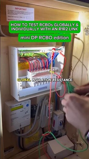 Electrician carries out insulation resistance testing How to carry out insulation resistance testing
