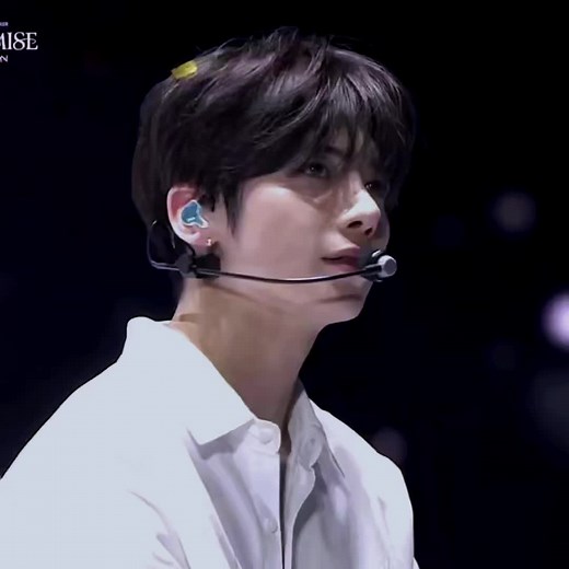 Taehyun's Majestic Concert Performance