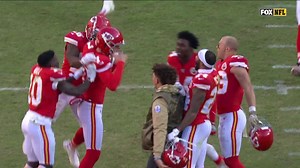 Patrick Mahomes runs off sidelines to celebrate game-winning kick