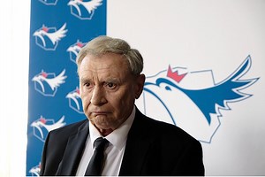 "Polityka" RECENZJE Nowy film Patryka Vegi w kinach! Kto jest kim w "Polityce"? [ZDJĘCIA] [OBSADA]