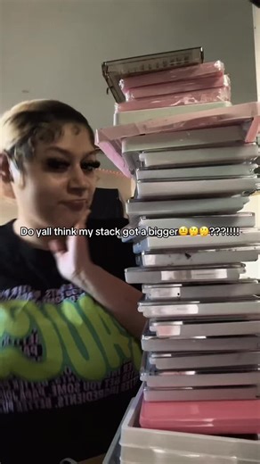 Lash Clusters: Stacked & Bookable