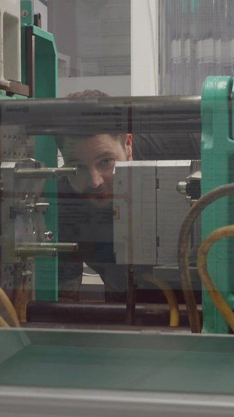 Did we mention that our partnership with #arburg is #awardwinning Find out more about the ARBURG 8 #upgrade project in our latest case study, now live over on our website (link in bio). #ukmanufacturing #engineering #engineeringlife #madeinbritain #arburgmachine #hymid #plastics