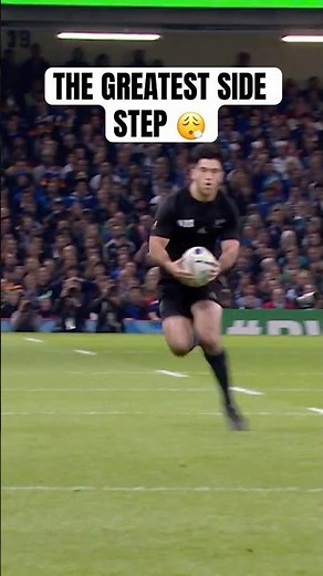 NEHE MILNER-SKUDDER with an unbelievable side step!