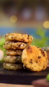 Celebrate Navratri with crispy goodness! ✨ Here’s how to make Sabudana Aloo Tikki, the perfect vrat-special snack. Ingredients: Sabudana, boiled potatoes, green chilli, kasuri methi, black pepper, salt, coriander, lemon. Recipe: Mix → Shape → Grill till golden → Serve with chutney 🙏 #sujata #sujataappliances #mixergrinder #Navratri #recipe #vrat | Sujata Appliances