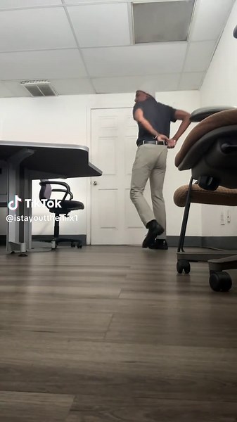 Hilarious Dance Moments You Can't Miss!