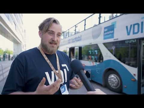 Mobiler Makerspace im Doppeldeckerbus: So begeistert das VDI TecMobil Kinder für MINT