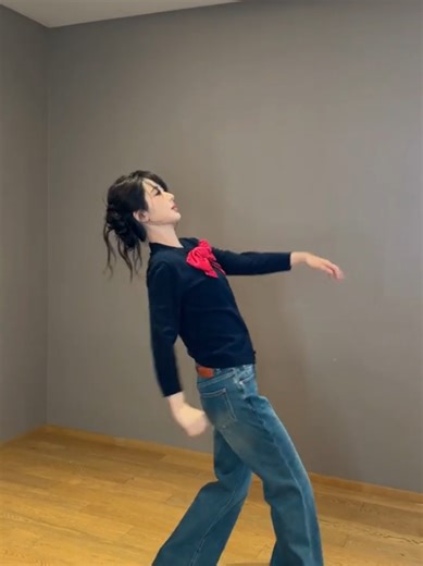 Dance Challenge with Yangzi: A Fun Compilation
