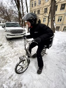 5.2M views · 212K reactions | Highly motivated poorly qualified specialist | The golden circle creator's | Facebook