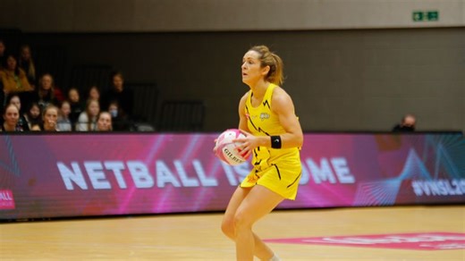 Vitality Netball Superleague: Manchester Thunder remain unbeaten after Bath victory