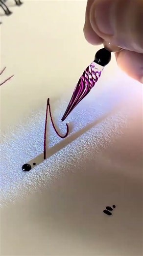 [A] How to design a signature that's instantly memorable? #handwriting #calligraphy #signaturedesign
