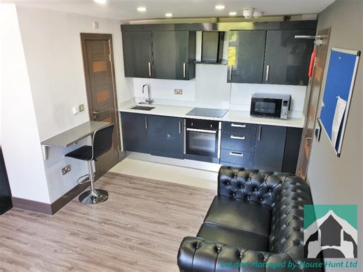 Check out this 1 bedroom terraced house for rent on Rightmove