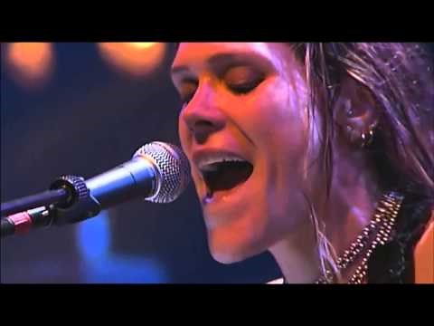 Beth Hart - World Without You ( Live Paradiso 2005 )