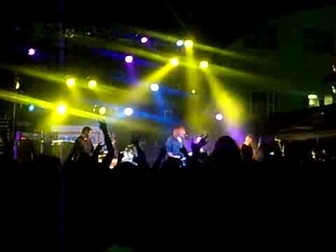Seether- Out of my Way (live)