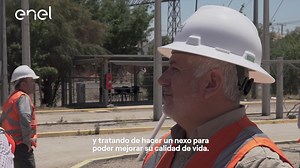 Equipo técnico de la Municipalidad de Lo Barnechea recorrió el Centro de Excelencia Operacional (CEO) de #EnelDistribución donde recibió capacitación sobre energía y redes eléctricas, pudiendo conocer de cerca cómo funciona la infraestructura eléctrica y cómo se puede lograr un trabajo más colaborativo en terreno, sobre todo en emergencias. Más información aquí: https://www.enel.cl/es/conoce-enel/prensa/news/d202411-capacitacion-a-cuadrillas-municipales.html | Enel Chile