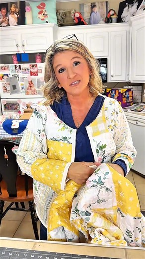 4K views · 1.3K reactions | Quilt Coat 1 step by step sewing tutorial for beginners Templates available at www.hometownquiltcompany.com #sewing #tamijones #beginnersewing #diy #crafty https://hometownquiltcompany.com/my-favorite-things https://walmrt.us/3A8Dkca https://urlgeni.us/amazon/V2FXZj | Tami Jones • Hometown Quilt Company, LLC | Facebook