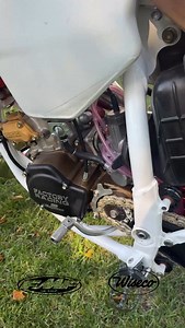 Starting up the CR125 and some track bike work. #CR250r ✊🏼💨💨 Go to our LinkTree in profile for latest podcast, videos, stories & discount links. @ridedunlop @wisecopistoninc @prox_racing_parts @jepistons @fmf73 @decalworks @odi_moto @unifilter @worksconnection @rekluse_motorsports @cometicgasket @klotz1959 @motionpro @cardosystems @vintco_usa @mxplastics @blasterproducts #2strokes #dirtbike #motocross #cr125 #cr250 #honda250 #honda | Dirt Bike TV