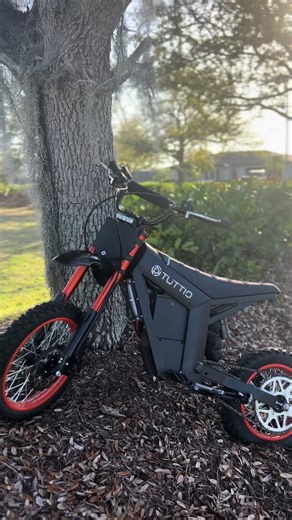 “Day dream of you” cant wait for spring break @EmilJr0127 @woahbikelife¿ @Stephen🧴 @𝓙𝓪𝓴𝓮 ♱ 🦇 @Mika Alzen @239_TUTTIO3 @Unknown.Drake @Lucas2cute @239.Kauai @swfl_lukee🌴 #tuttio #springbreak #frankocean #ebike #bikelife