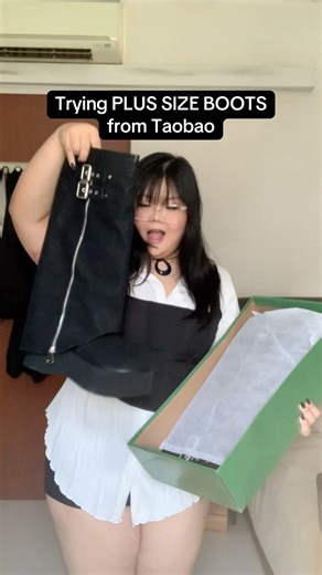 Plus Size Boots #curvygirlfashion #plussizefashion #plussize #ootd