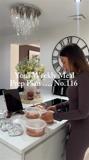 Week 116 Meal Plan is here! And LOTS of new recipes uploaded this week 🥰❤️ Comment the word LINK & I’ll send you a link directly to my patreon where you’ll find: 🍴 All My Recipes: Every recipe comes with a recipe card and step-by-step video instructions. 📆 Weekly Macro-Counted Meal Plans: Includes shopping lists to make it easy! 🥗 Shorter Prep Options: Daily meal plans for 2-4 days, perfect for those who want flexibility. 💰 Budget-Friendly Plans: Shopping lists and prices, with options for 