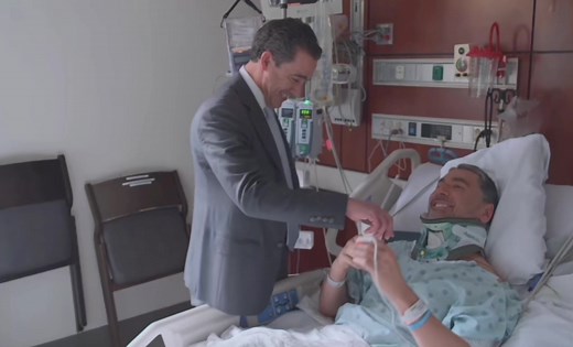 Happy Patient Experience Week to the Lenox Hill Neuro boys and to our incredible team who possitively impact patients’ lives every day. Together, we ARE the patient experience. 🌀🧠💙 Many thanks to @justbitsandpieces for this epic compilation video of clips from #emergencynycnetflix. #repost #lenoxhillneurosurgery #lenoxhillhospital #lenoxhill #lenoxhillonnetflix #yularifilms #patientexperience #patientexperienceweek #compassionatecare #neurosurgery #neurosurgeon #northwellhealth #northwelllife