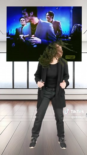 Replying to @Kill0ff How NOT to dance at a club with Jim Carrey 🕺🚫- Dance Meme! You asked Jim Carrey dancing at a club for the movie A Night At The Roxbury in 1998, I deliver🤌 What dance meme should be next? #comedy #dancememes #jimcarrey #nightattheroxbury #whatislove